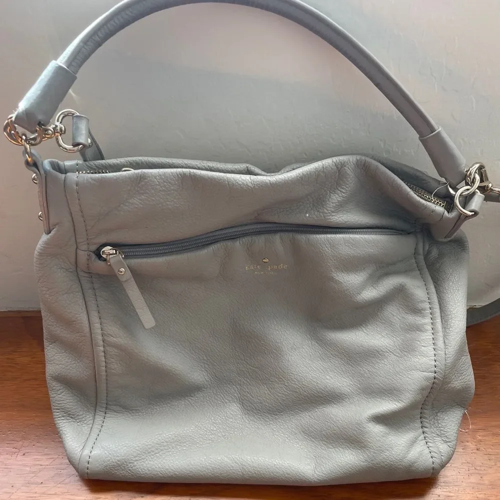 Kate spade/Gray Leather Women's shoulder/crossbody bag lots of pockets!